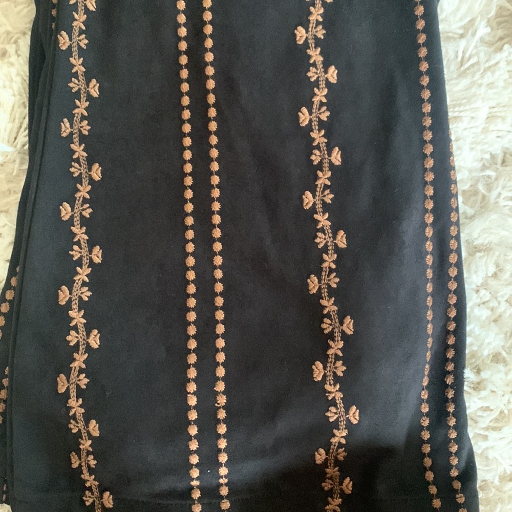 Small/Medium Black Suede Brown Vertical Stripped … - image 3